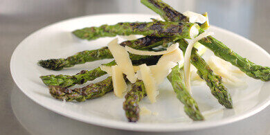 Nick's Picks: Grilled Asparagus With Parmesan