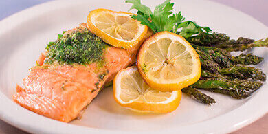 Nick's Picks: Salmon With Asparagus